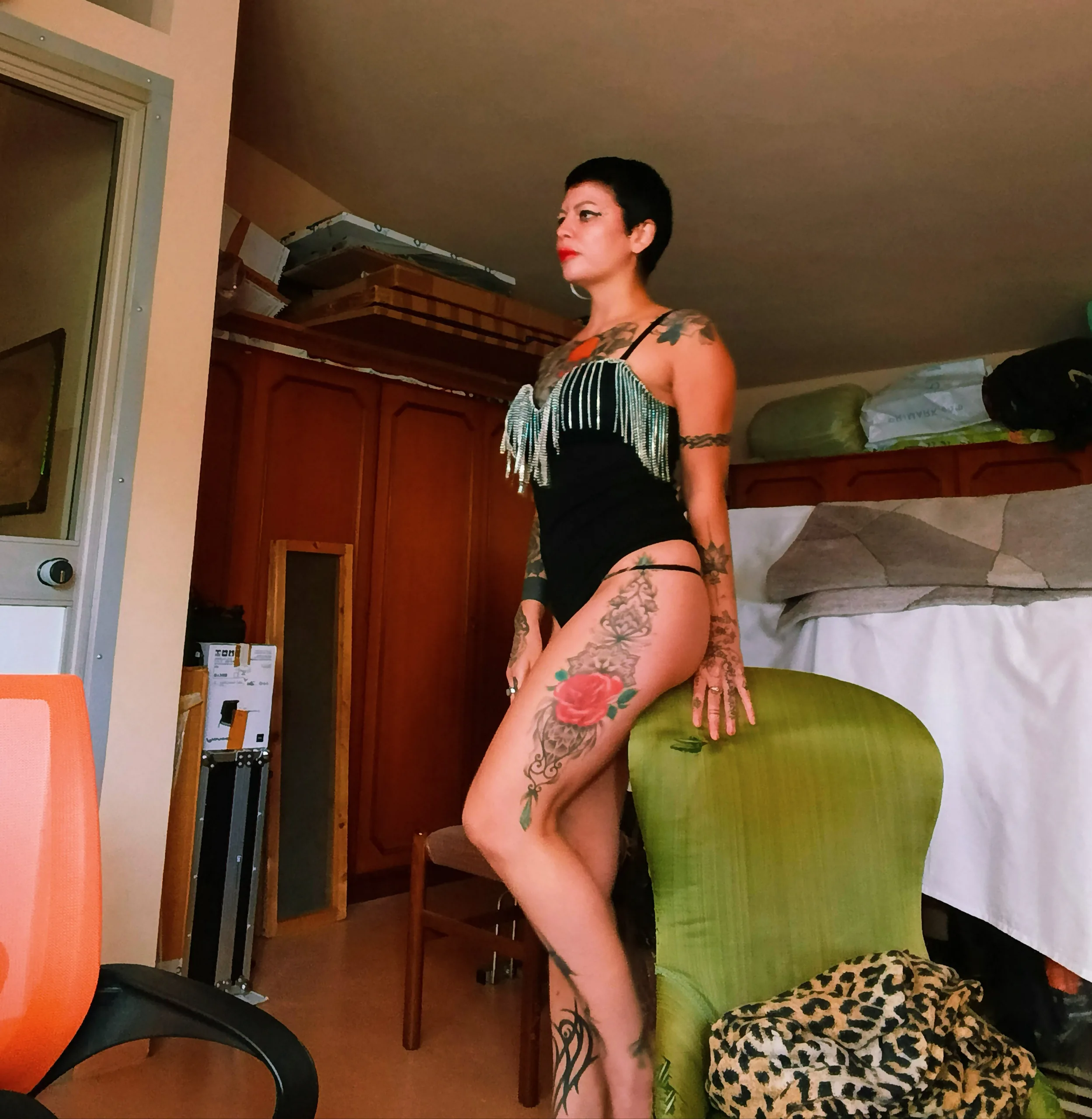 🍸👠💎🌹 · 17