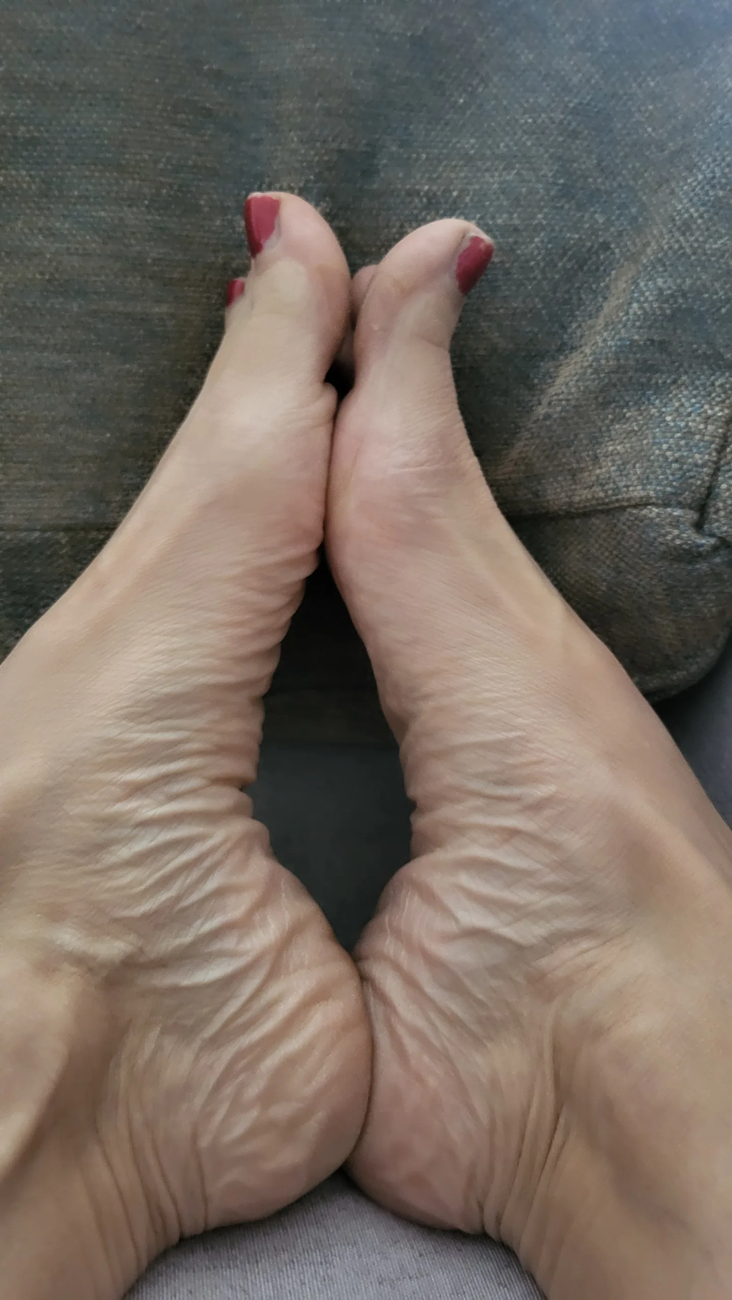 Sexy feet, slim ankle · 2